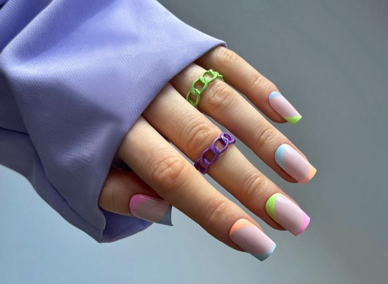 French manicure krok po kroku