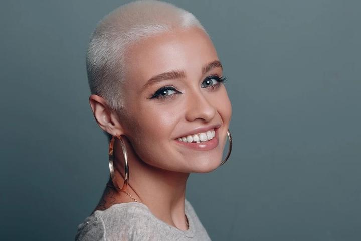 Celebryci z fryzurą na jeża