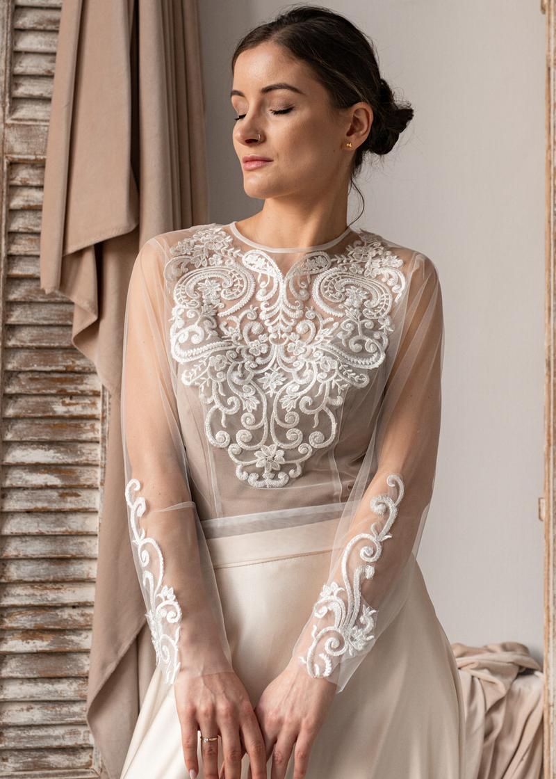 Koronka w modzie ślubnej