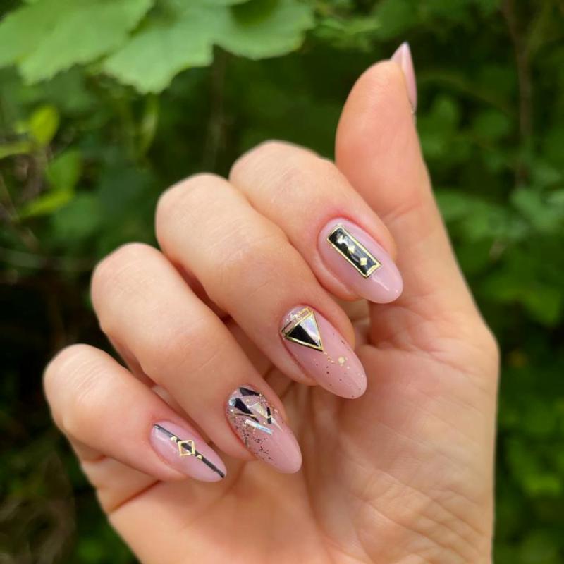 Kroki do manicure żelowego