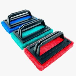 Skuteczne sposoby na czyszczenie gąbki do makijażu: ochrona przed bakteriami i zniszczeniami