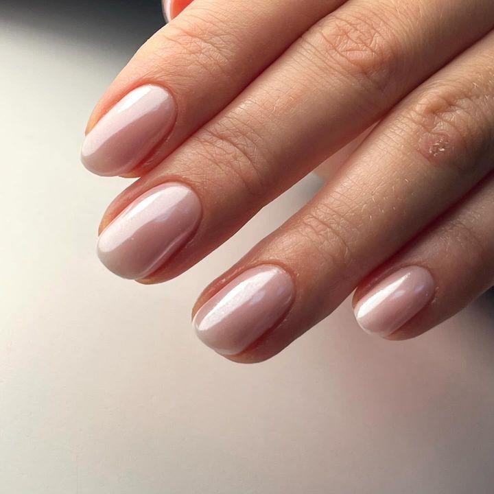 Manicure hybrydowy w ciąży