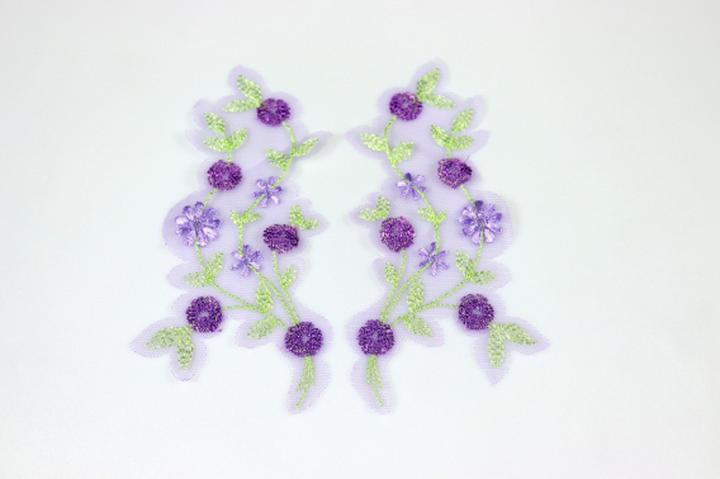 Ozdabianie ubrań koronką