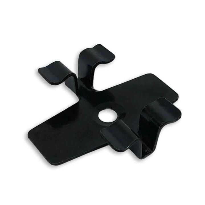 Bezpieczne usuwanie klipsa z ubrania