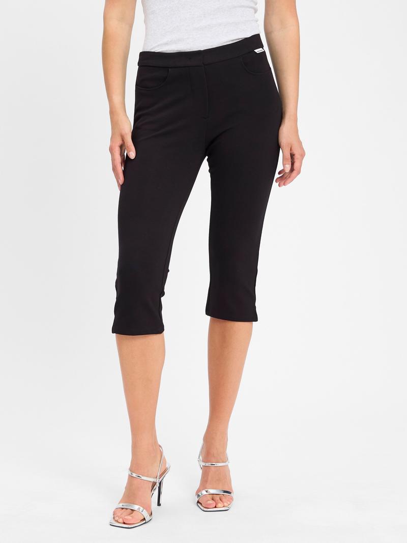 Jak nosić spodnie capri