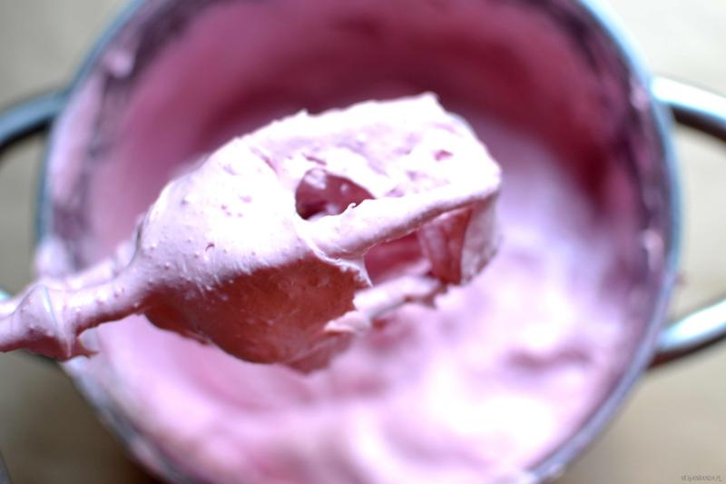 Różowy krem do rąk