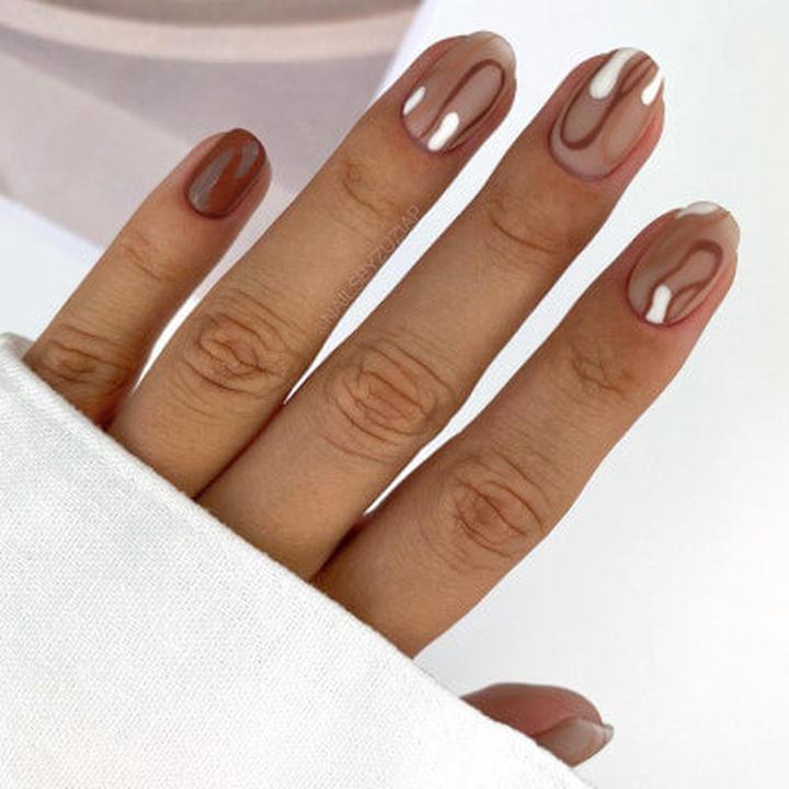 Zdobienia paznokci hybryda