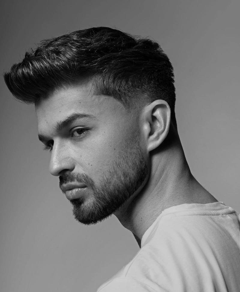 Narzędzia i produkty do quiffa