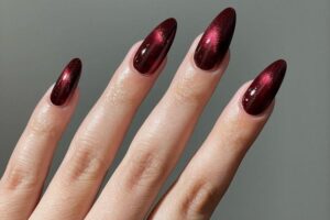 Odkryj magię kociego oka hybryda: klasyka stylizacji paznokci z wyjątkowymi zaletami