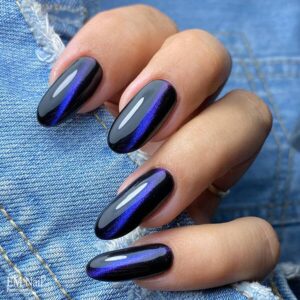 Sekrety lakieru cat eye: Osiągnij hipnotyzujący efekt oczu kota krok po kroku