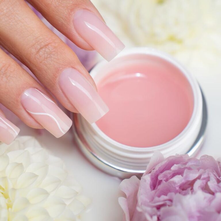 Zaskocz swoich klientów: mocny żel do paznokci jako profesjonalne narzędzie dla wymagających