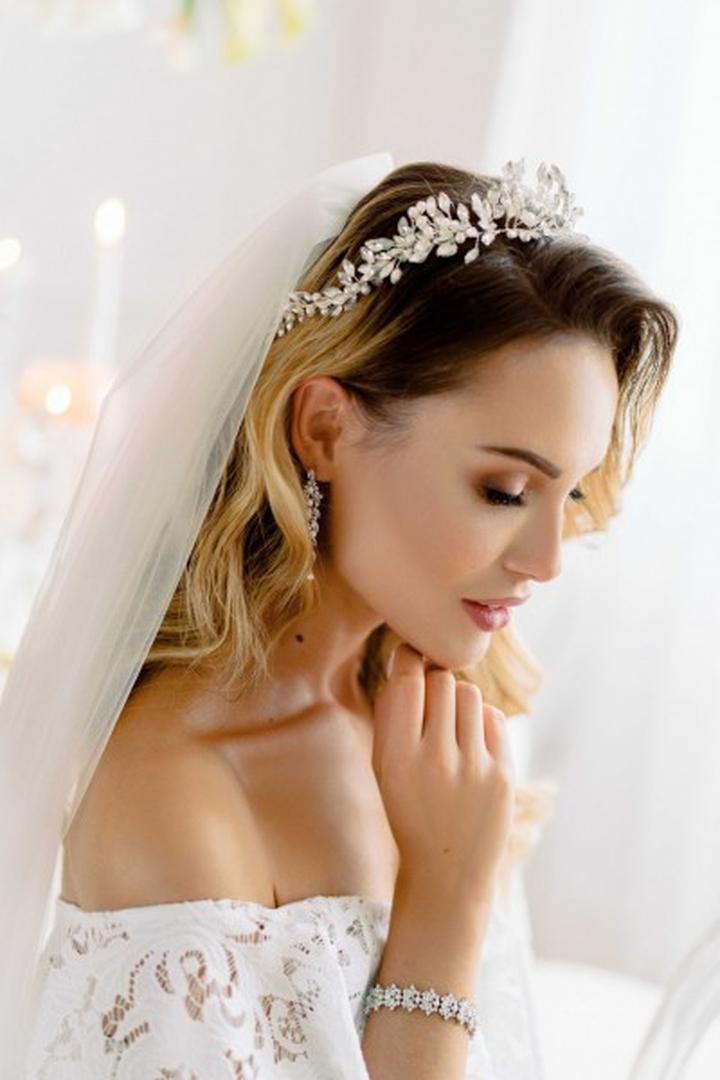 Dodatki do szafirowej sukni