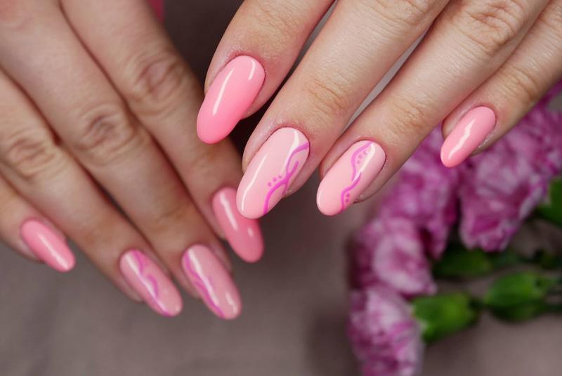 Narzędzia i materiały do paznokci hybrydowych