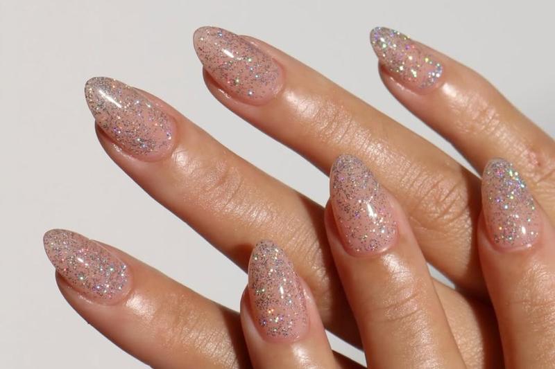 Metaliczne odcienie paznokci