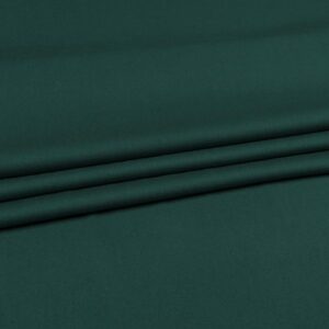 Butelkowa zieleń na paznokciach: Odkryj modne stylizacje z intensywnym kolorem