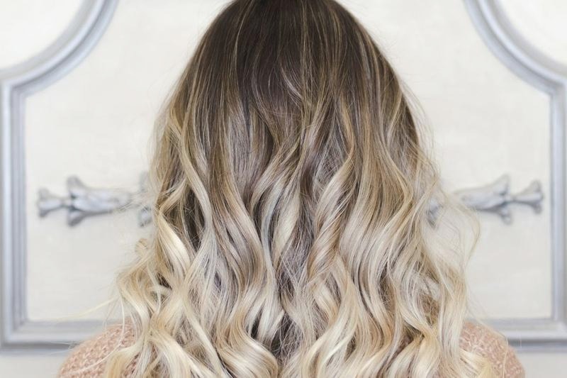 Ombre hybrydą w 8 prostych krokach: osiągnij perfekcyjny efekt w kilka minut